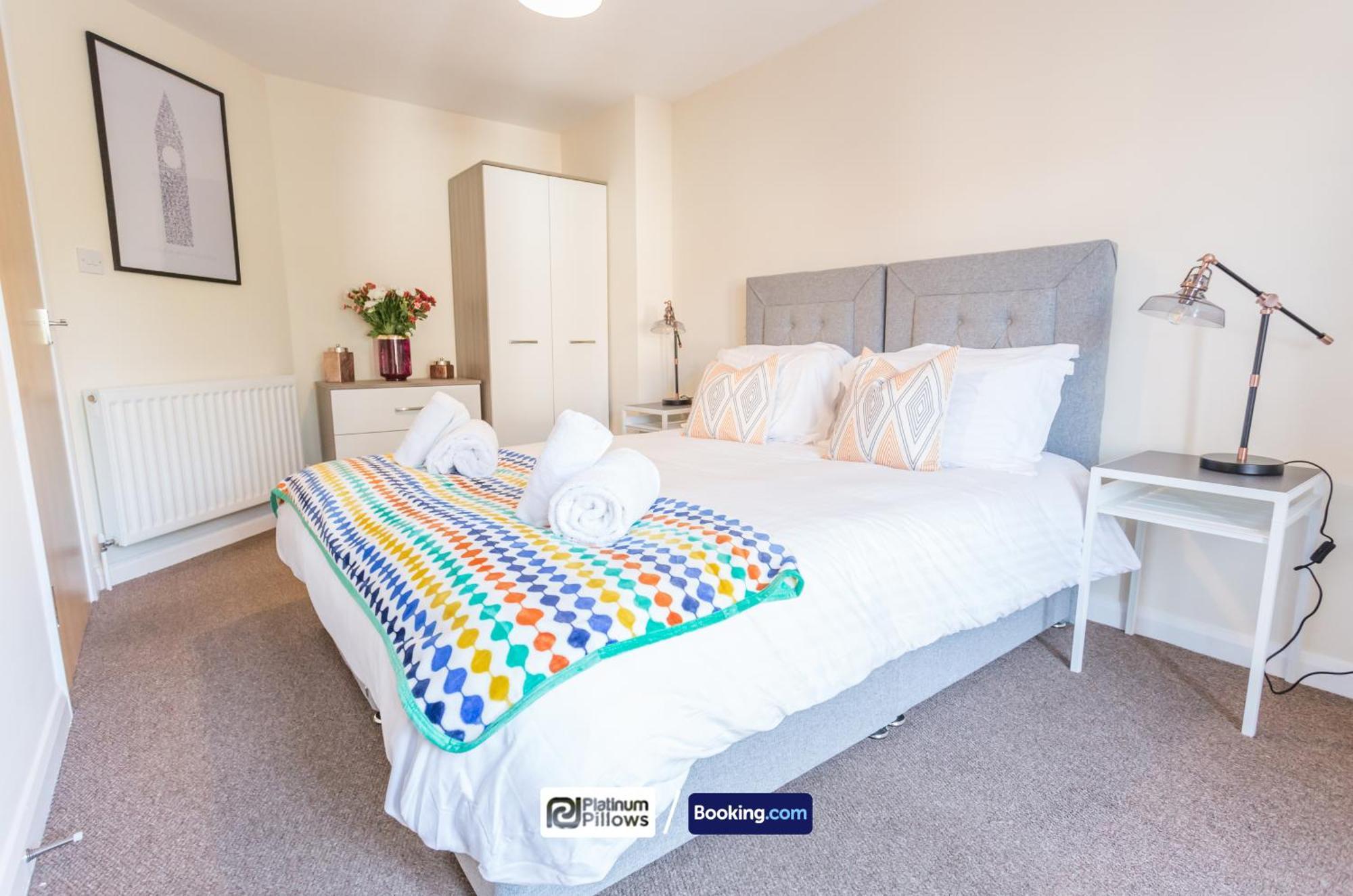 Modern Oxford 2 Bedroom Apartments, Families & Contractor Accommodation, Near John Radcliffe Hospital Exterior foto