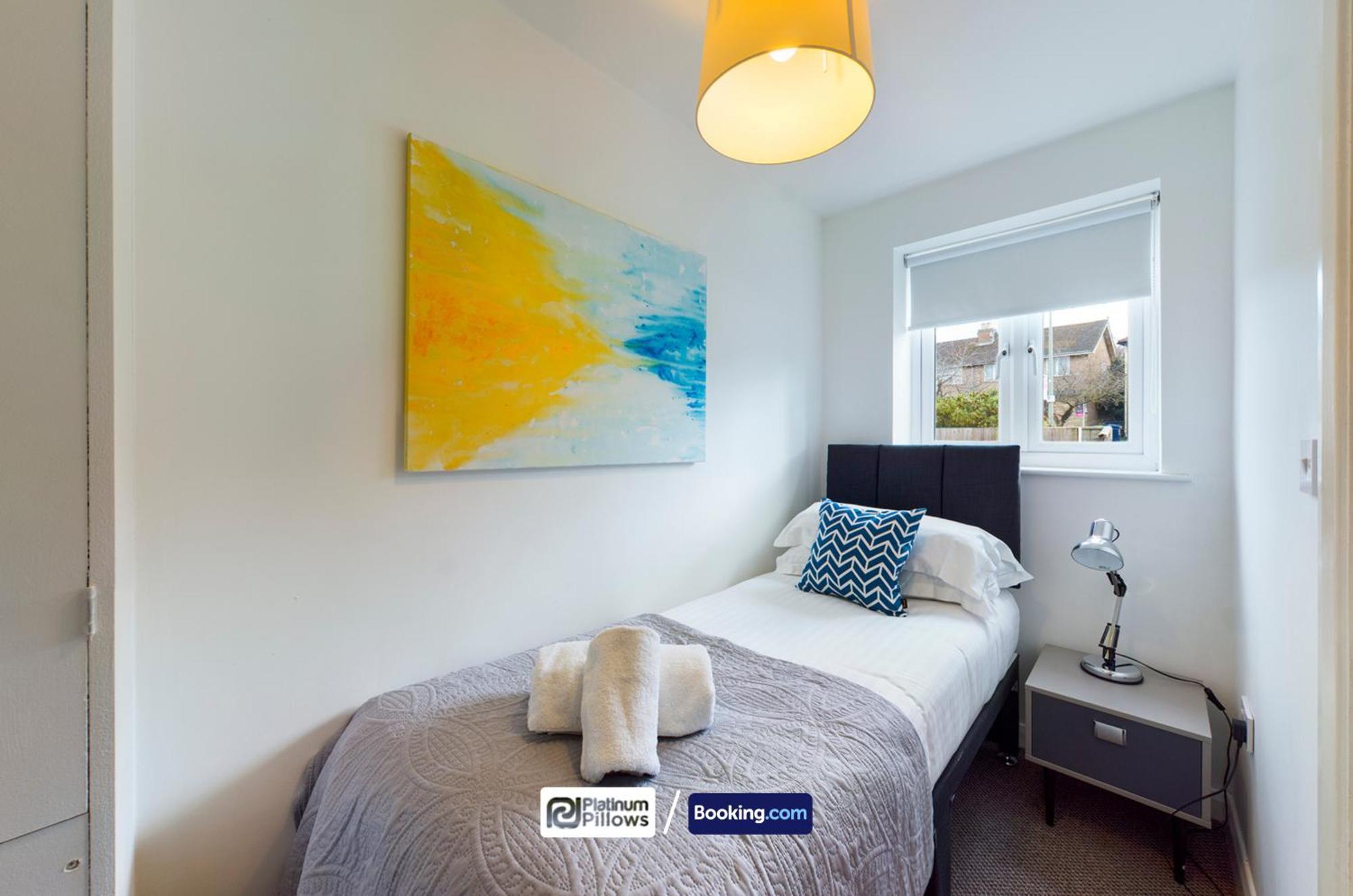 Modern Oxford 2 Bedroom Apartments, Families & Contractor Accommodation, Near John Radcliffe Hospital Exterior foto